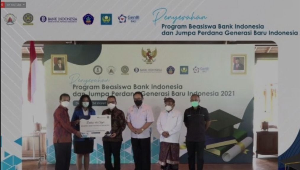 podiumnews.com-BI Berikan Ratusan Beasiswa untuk Mahasiswa di Bali